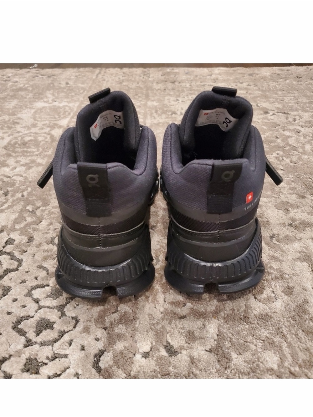 On Running woman Athletic Shoes in Black - Picture 2 of 9